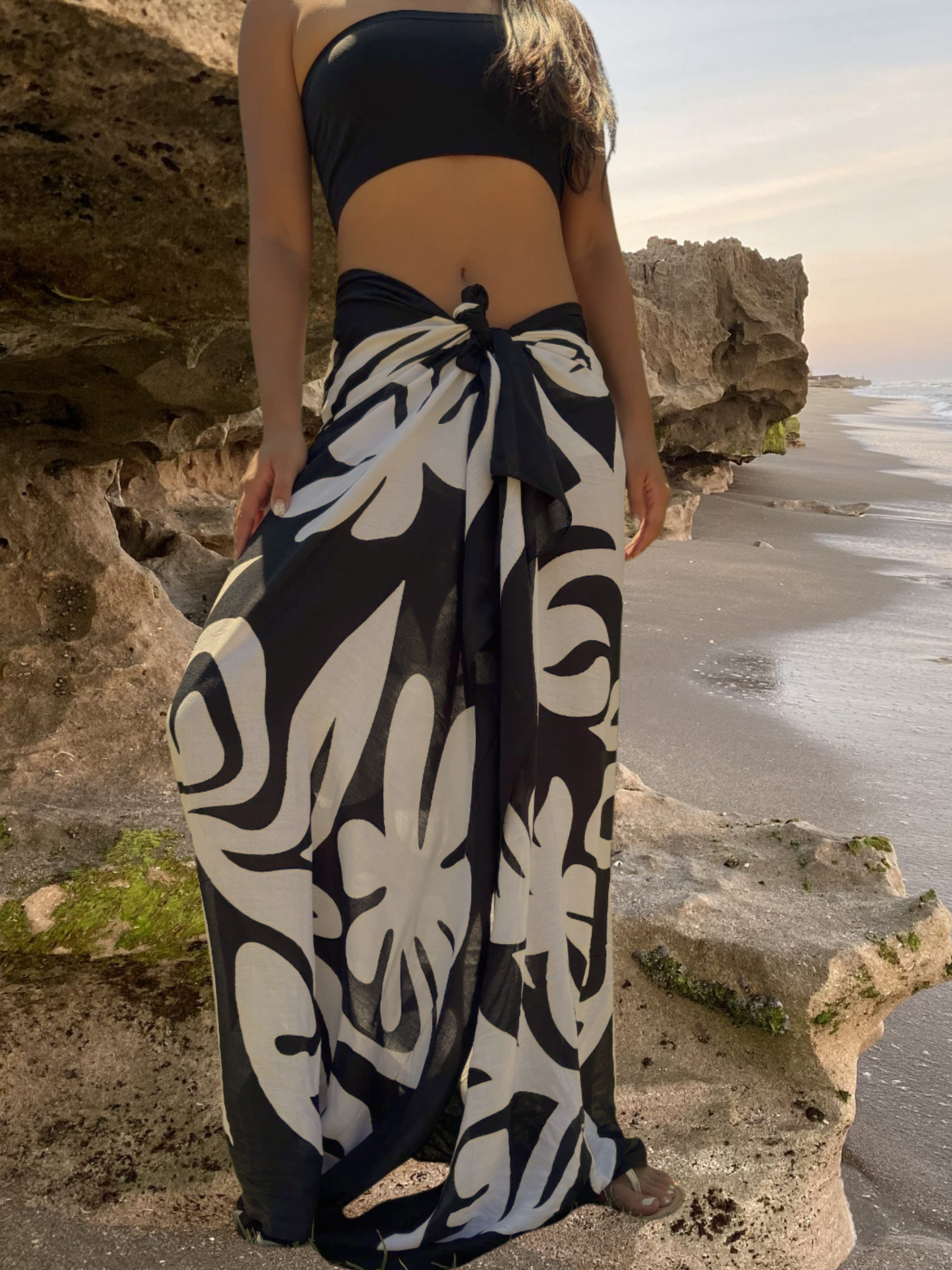 Kiana Sarong Pareo - Black