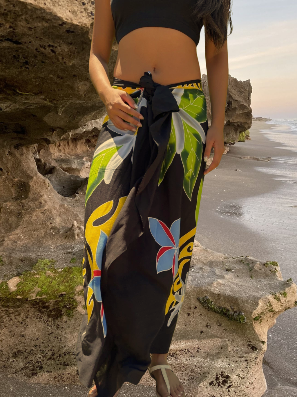 Mikala Sarong Pareo - Black