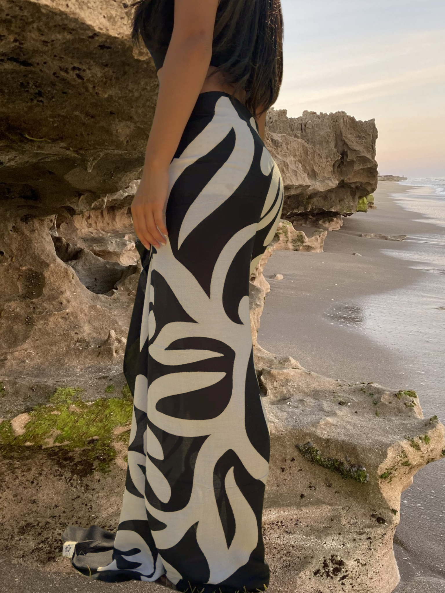 Kiana Sarong Pareo - Black