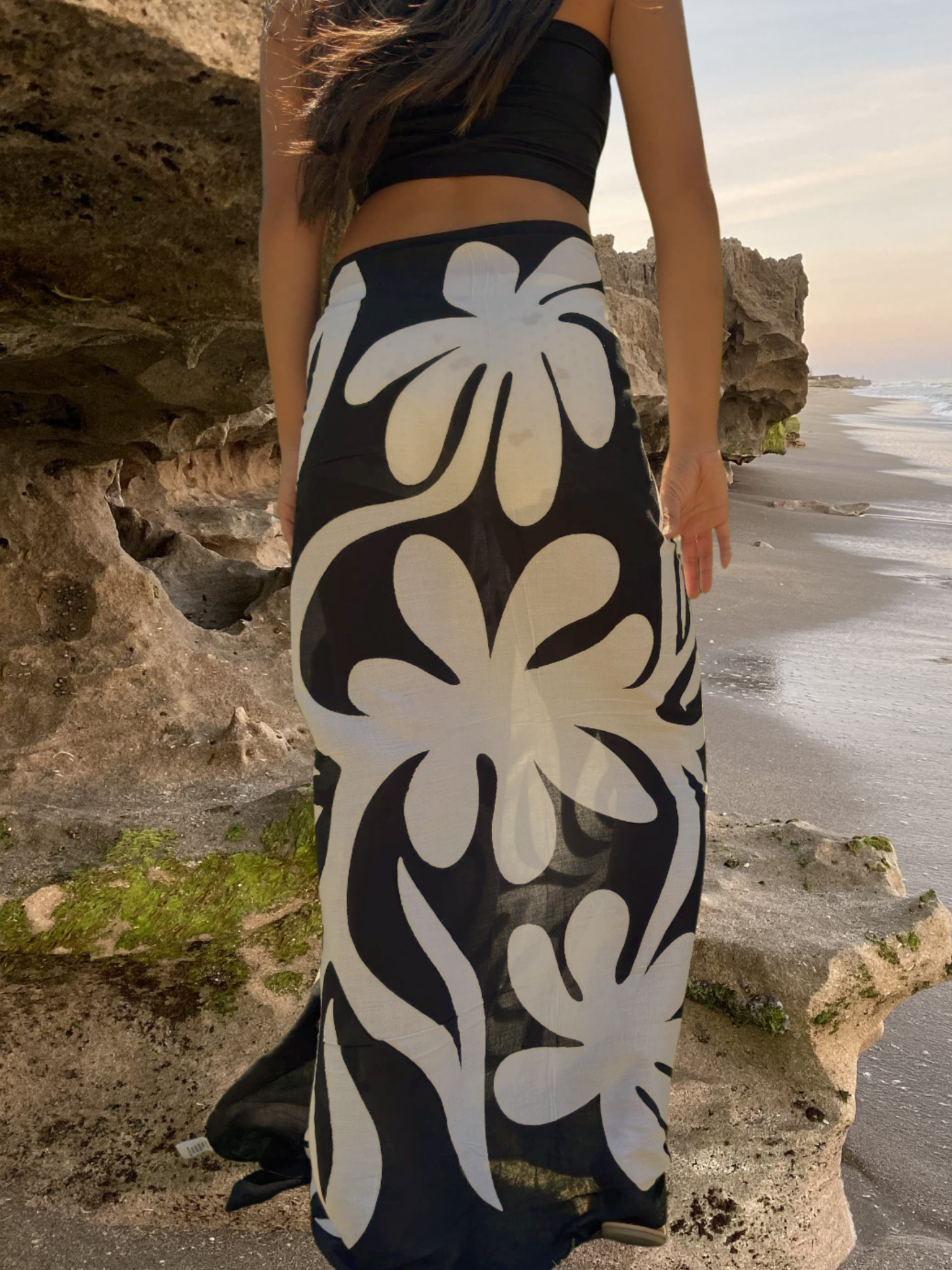 Kiana Sarong Pareo - Black