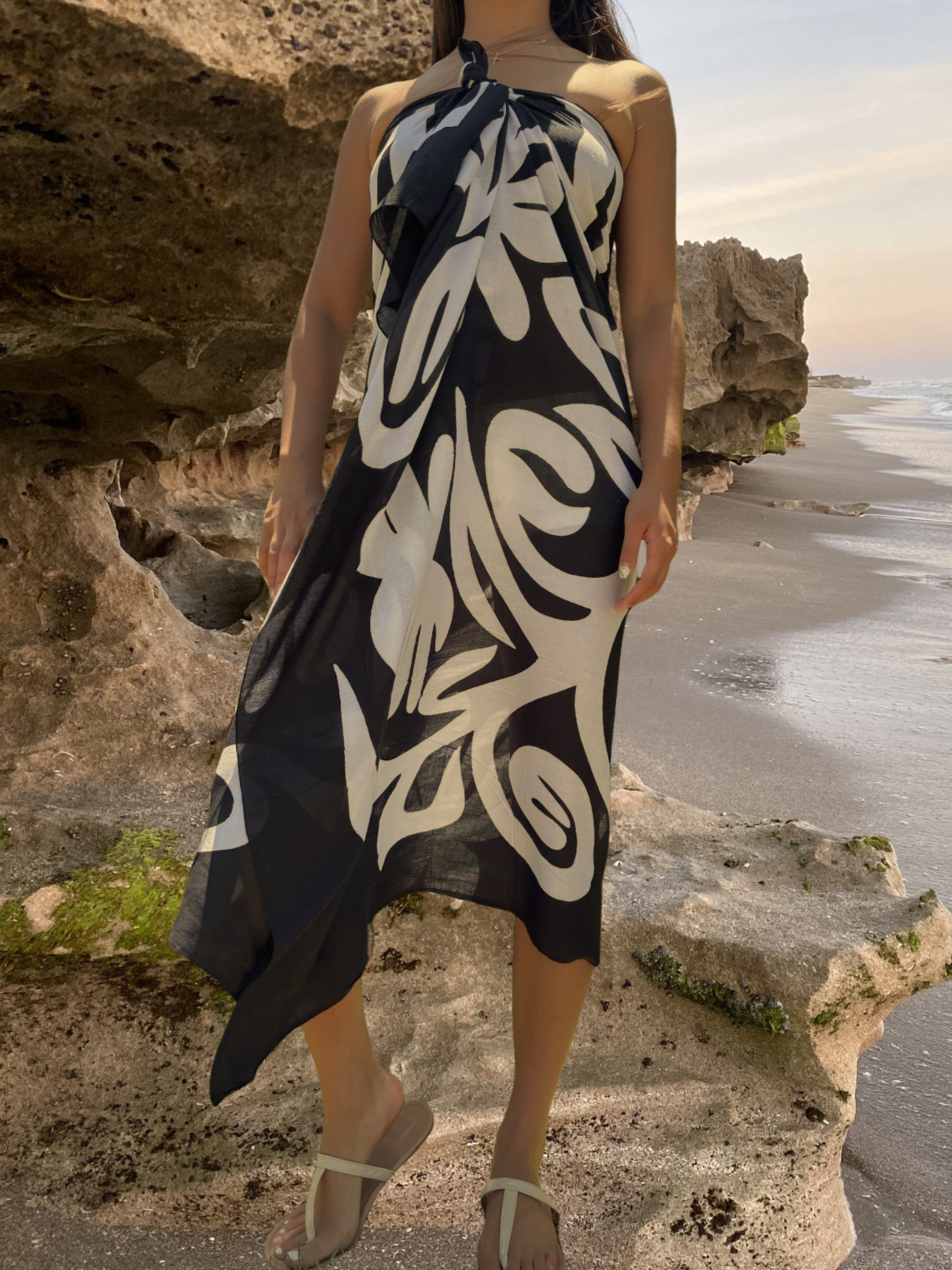Kiana Sarong Pareo - Black