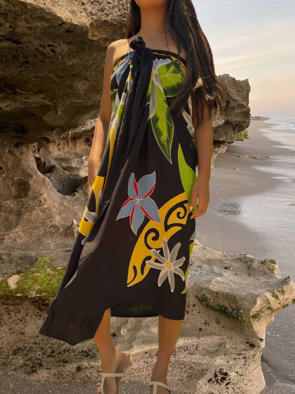 Mikala Sarong Pareo - Black