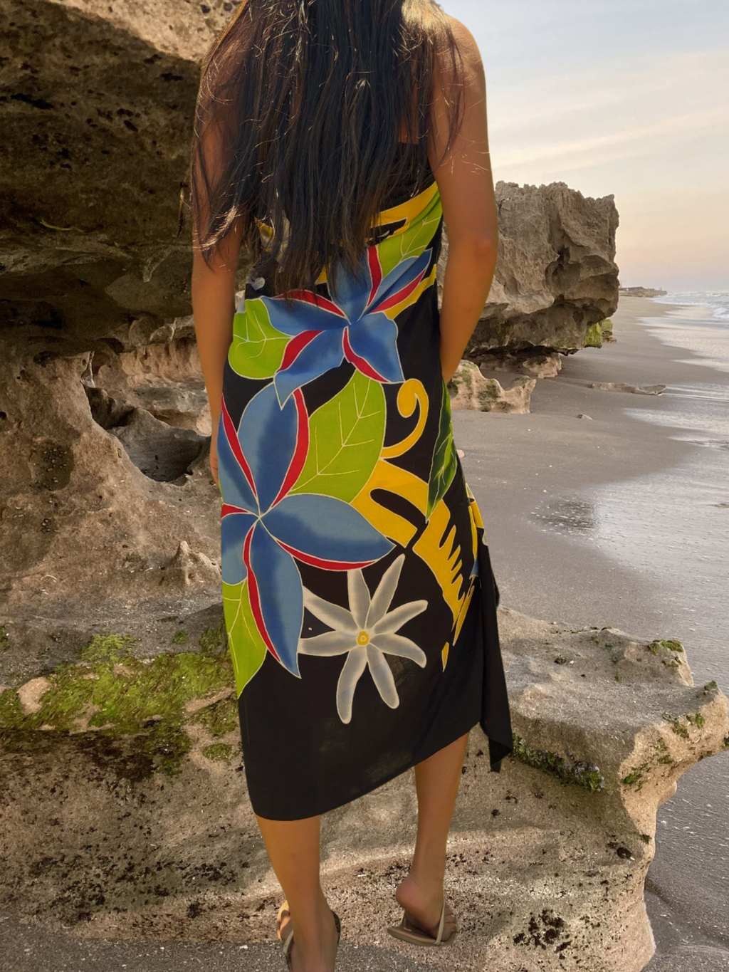 Mikala Sarong Pareo - Black