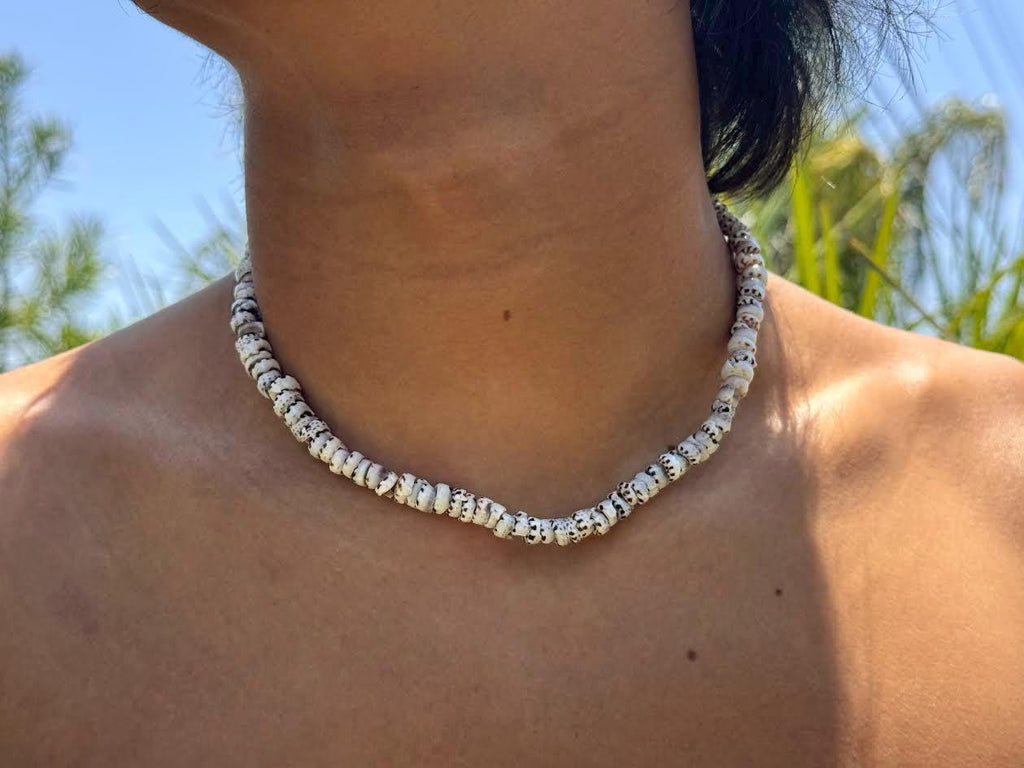 Hawaiian Cream Puka Sea Shell Hand Made Natural 18" Necklace Unisex Surfer Jewelry