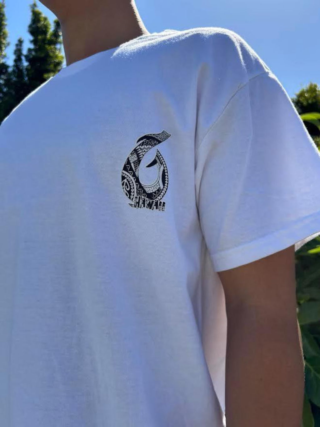 Hawaii Fish Hook Graphic Tee - Black & White