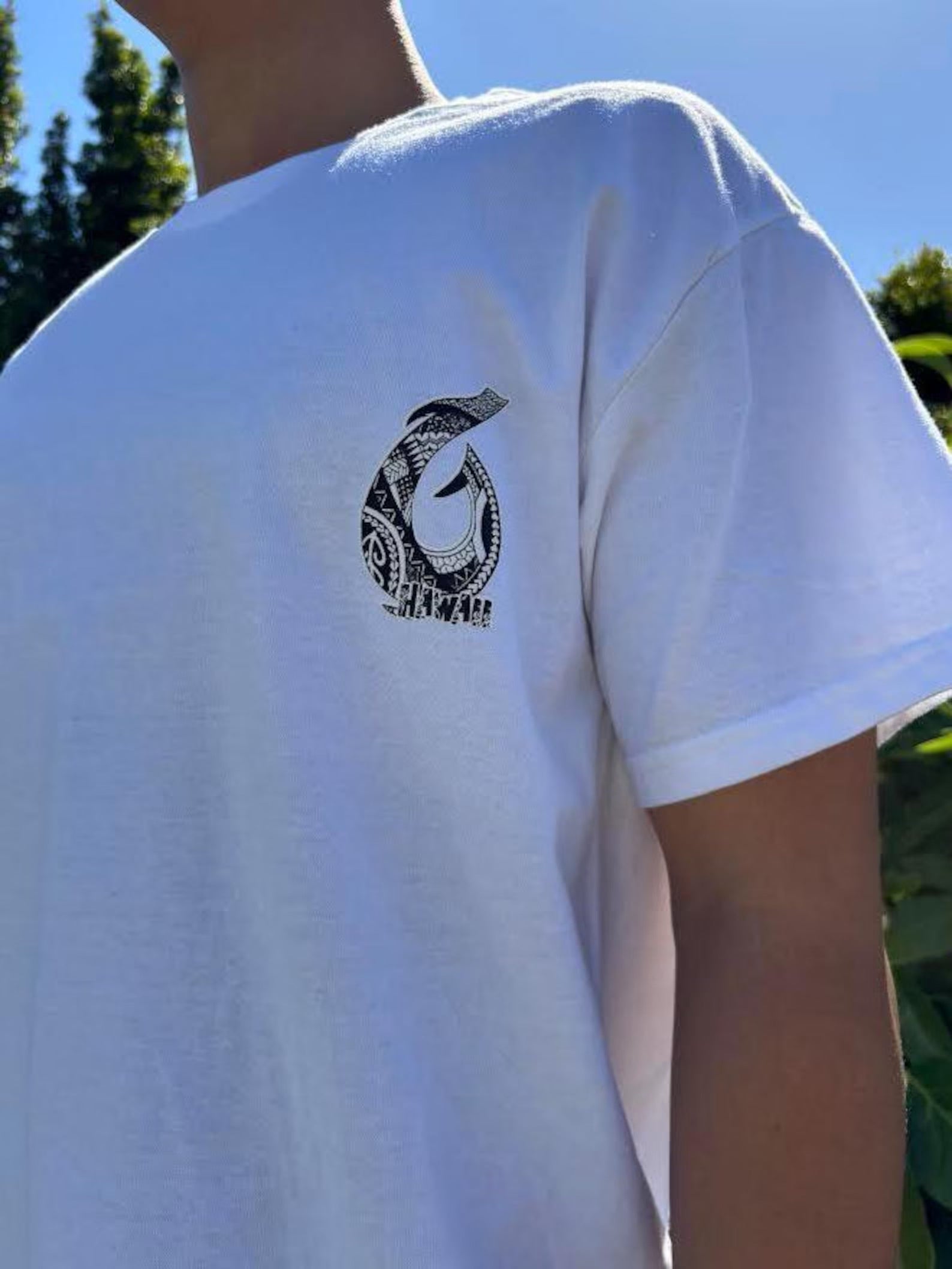 Hawaii Fish Hook Graphic Tee - Black & White