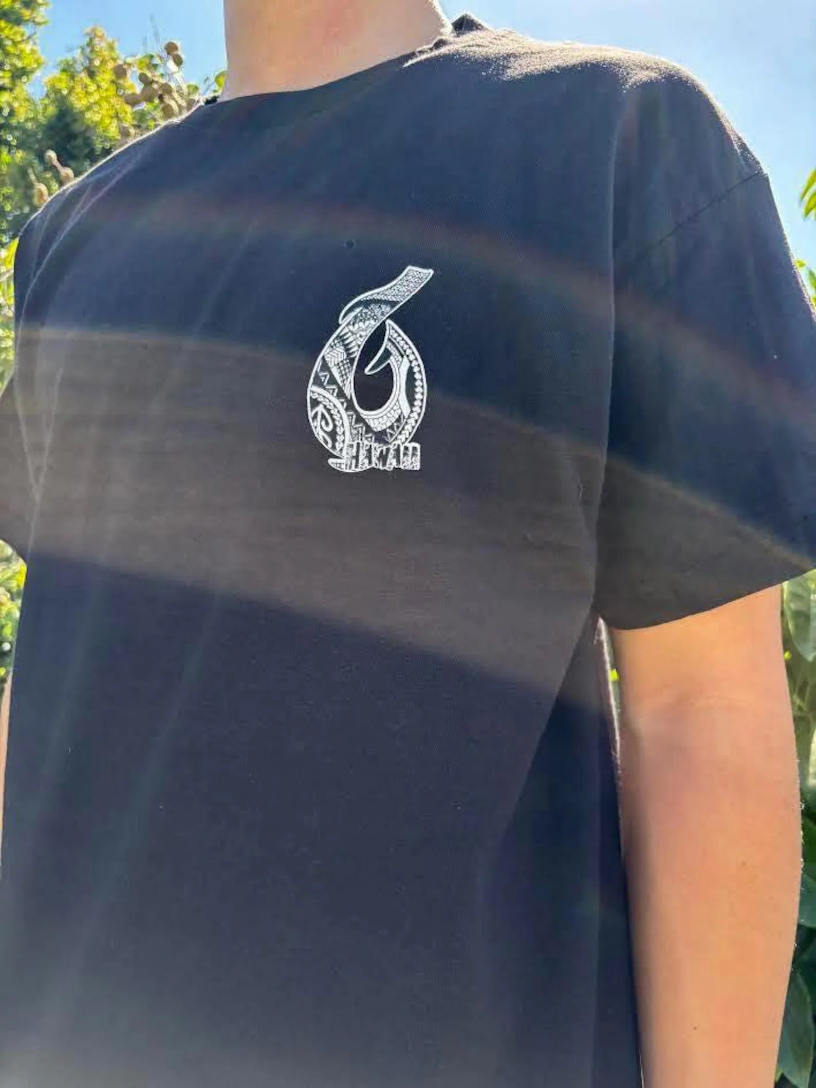 Hawaii Fish Hook Graphic Tee - Black & White