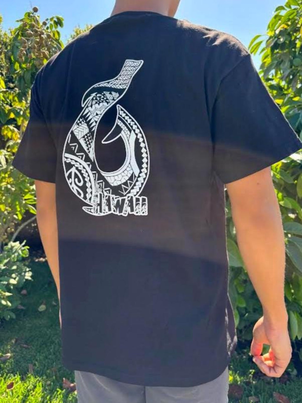 Hawaii Fish Hook Graphic Tee - Black & White