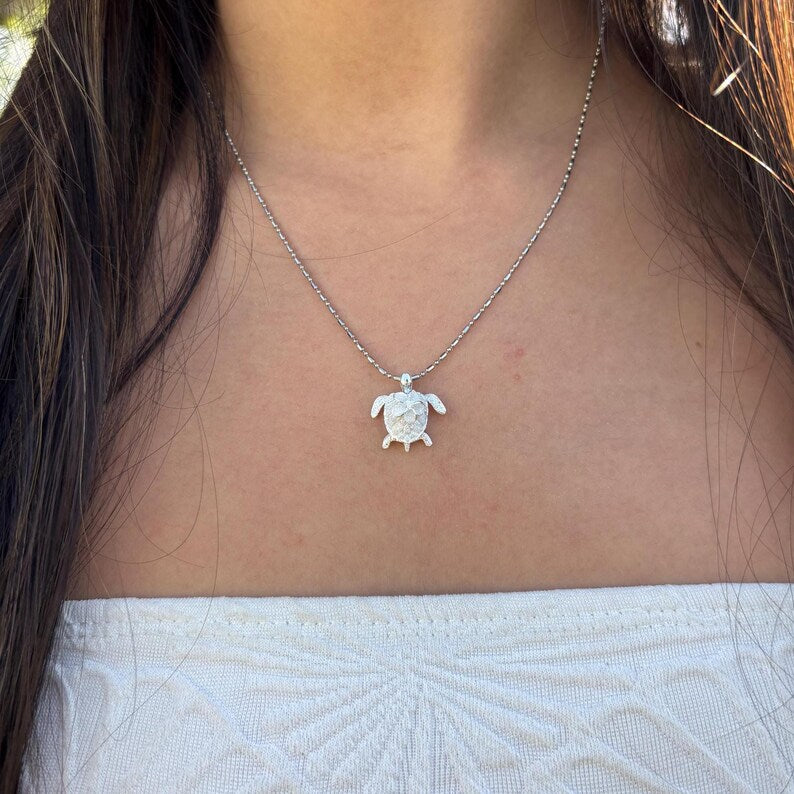 Honu Plumeria Pendant - Silver