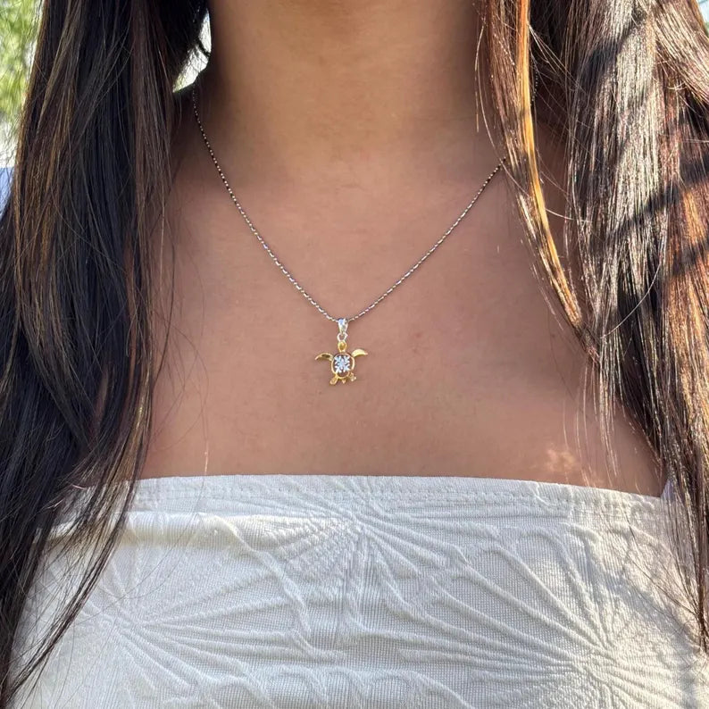 Two Tone Honu Pendant - Silver & Gold