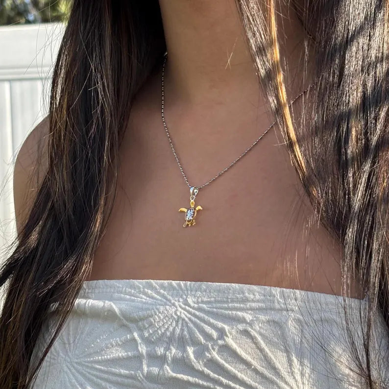 Two Tone Honu Pendant - Silver & Gold