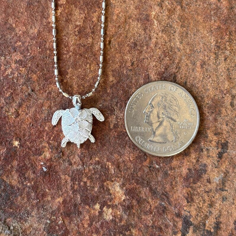 Honu Plumeria Pendant - Silver