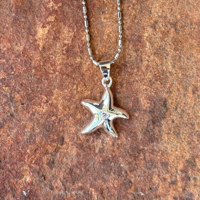 Star Fish Pendant - Silver