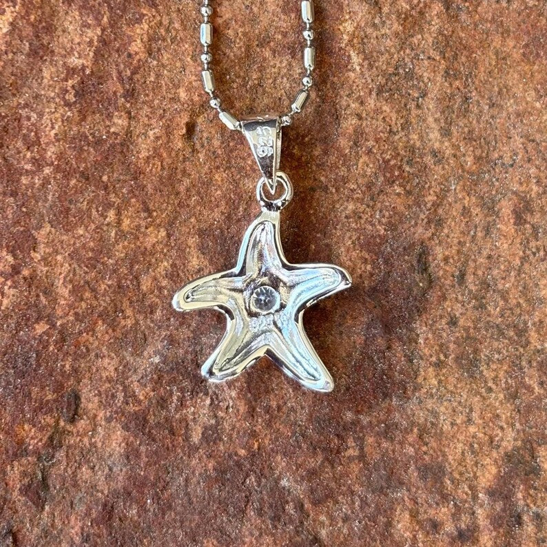 Star Fish Pendant - Silver