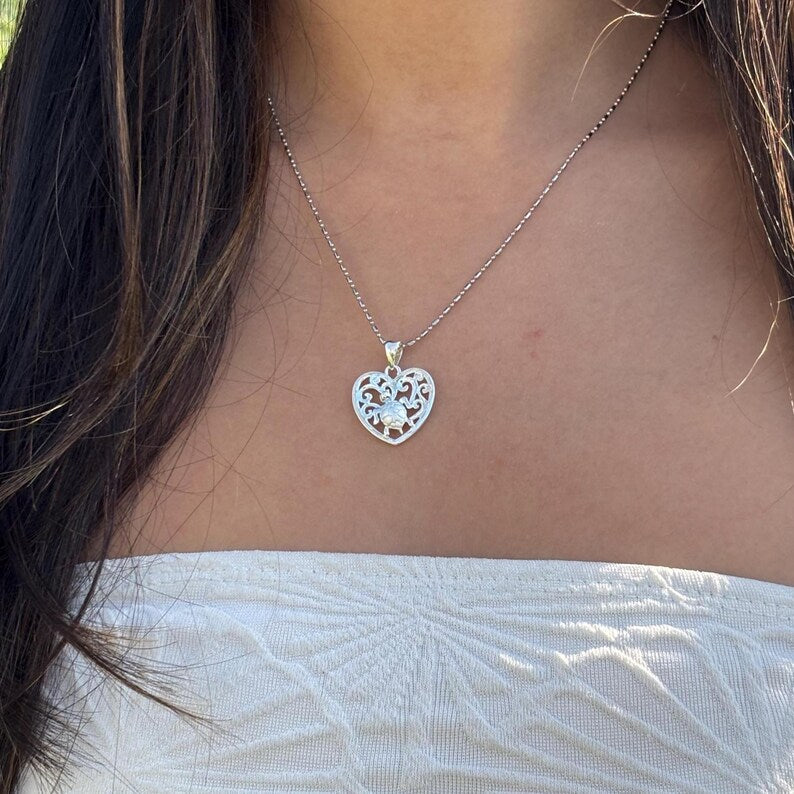 Heart w/ Honu Pendant - Silver