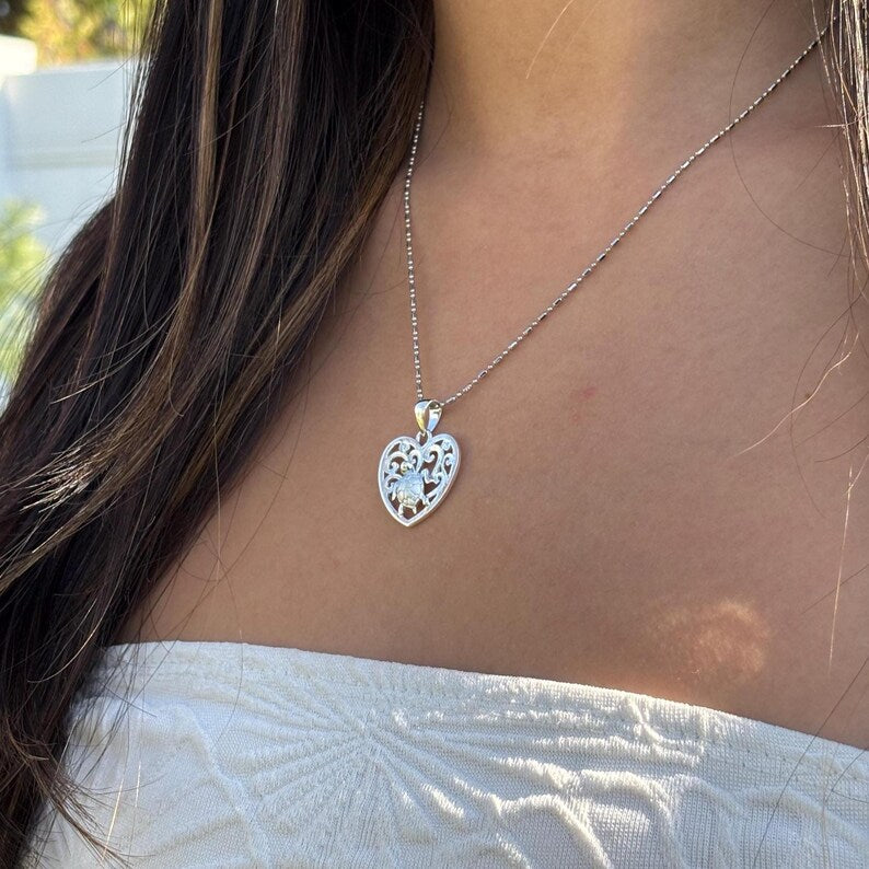 Heart w/ Honu Pendant - Silver