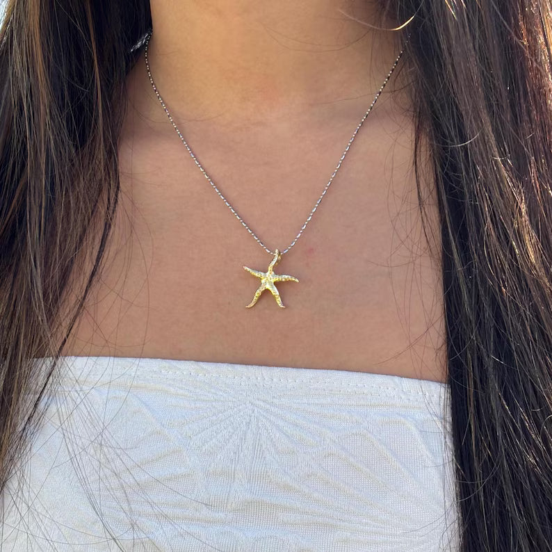 Star Fish Pendant - Gold