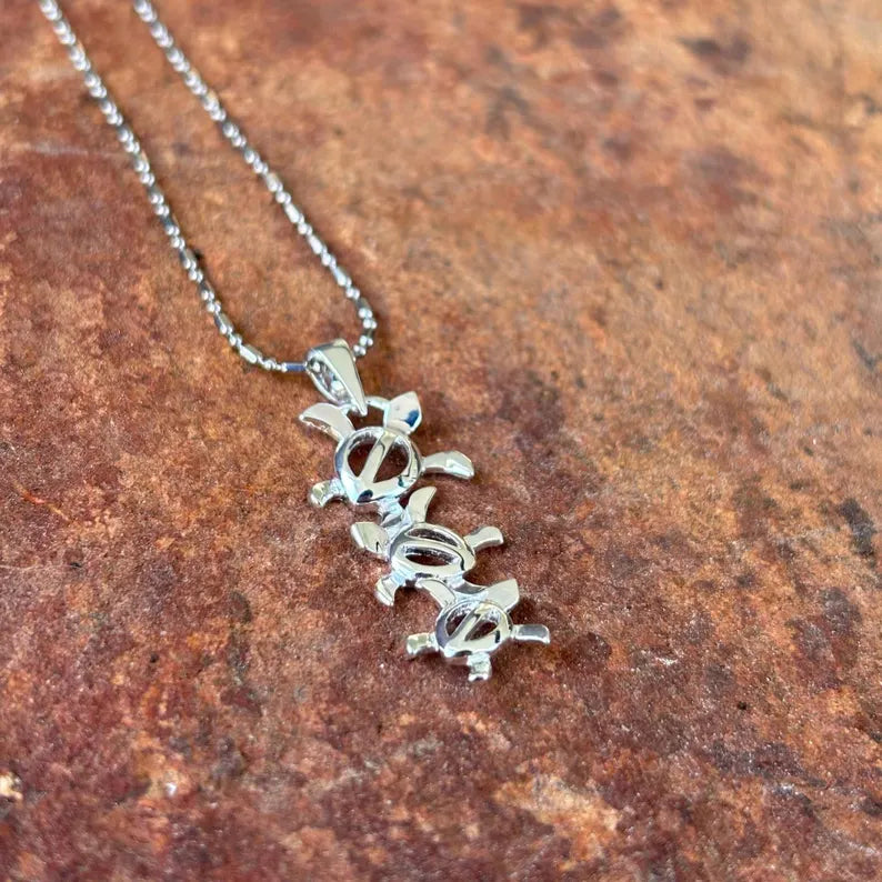 Three Dangly Honu Pendant - Silver