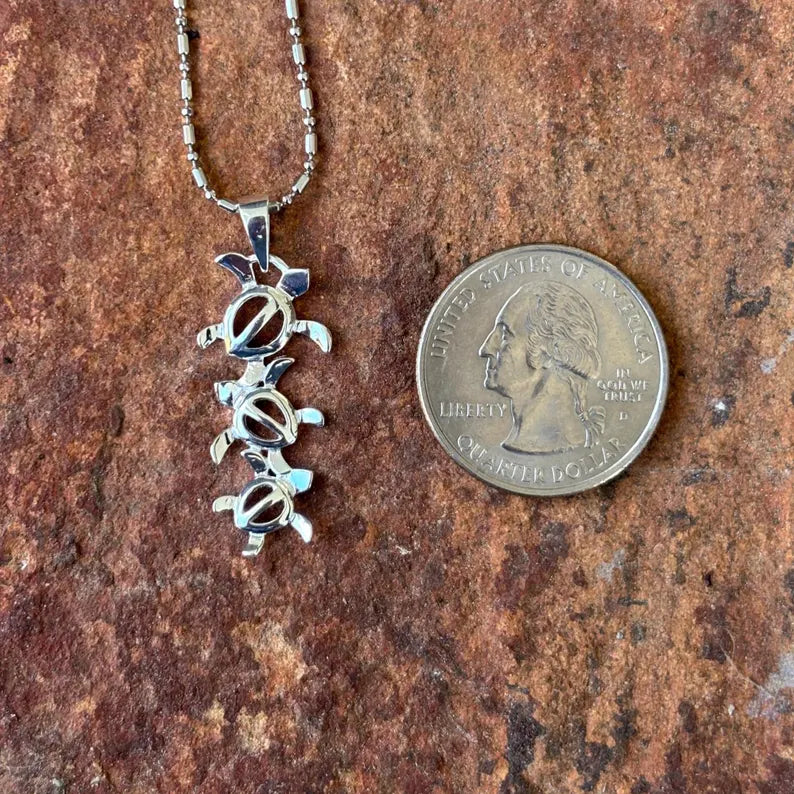 Three Dangly Honu Pendant - Silver