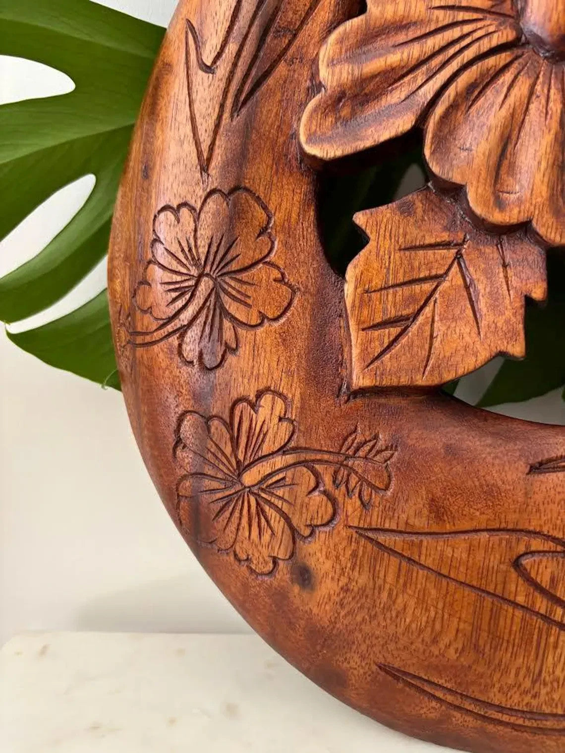 Hibiscus Wood Premium Fish Hook - Brown