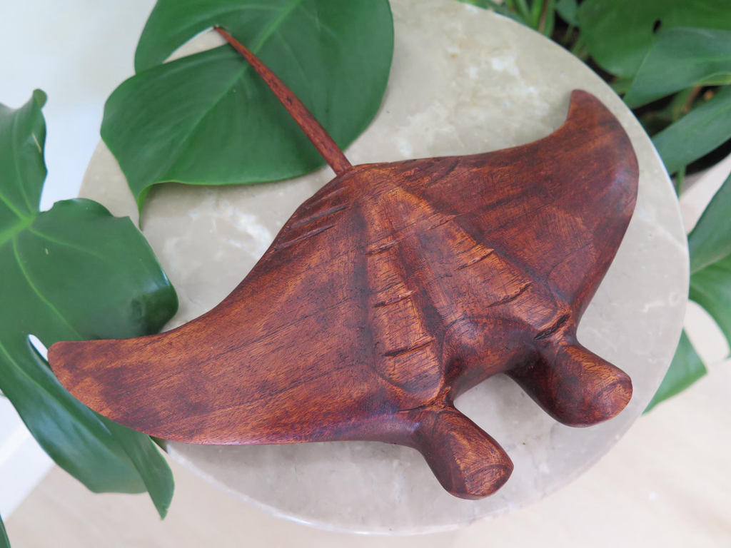 Manta Ray Statue