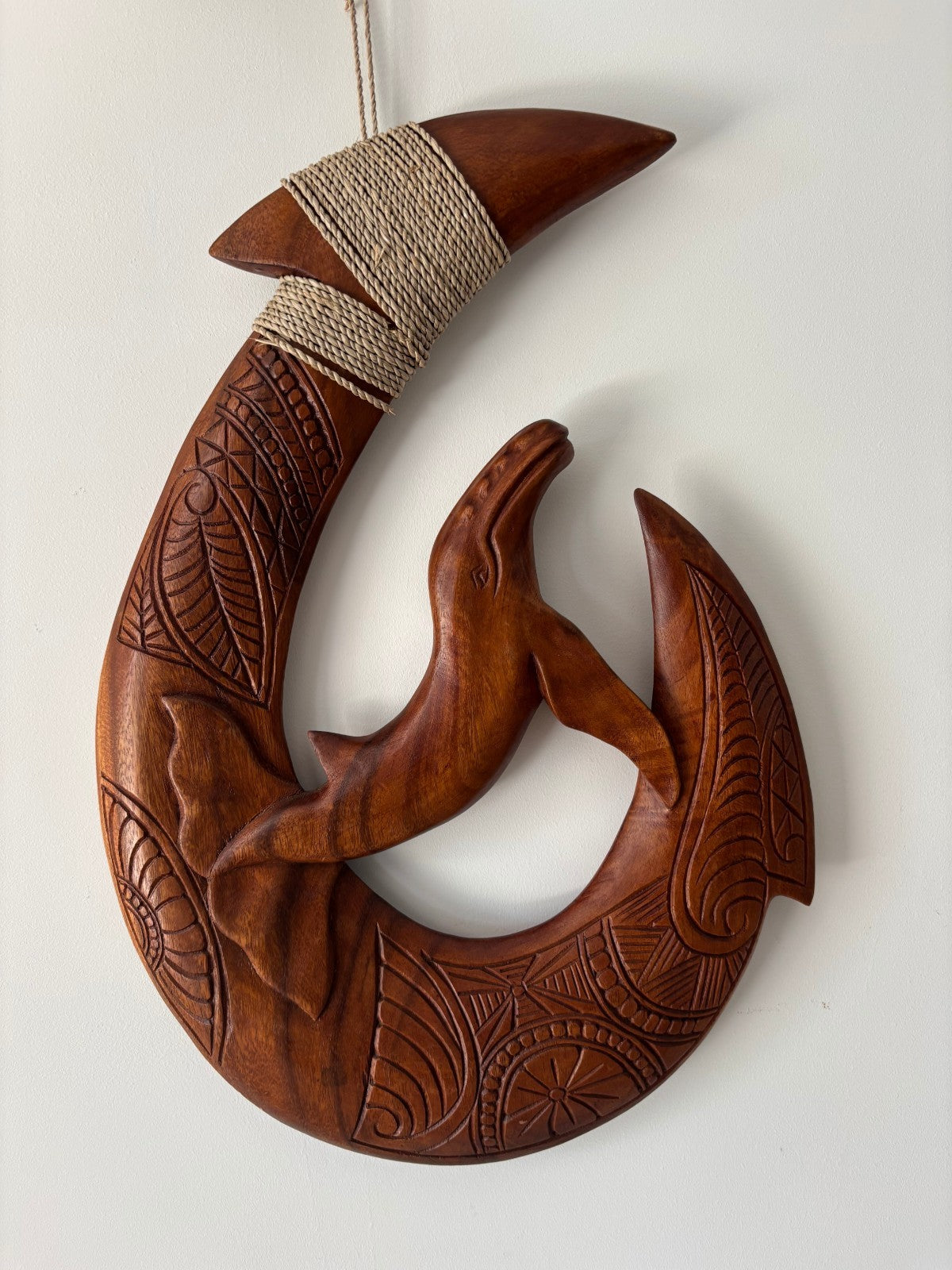 Whale Wood Premium Fish Hook - Brown