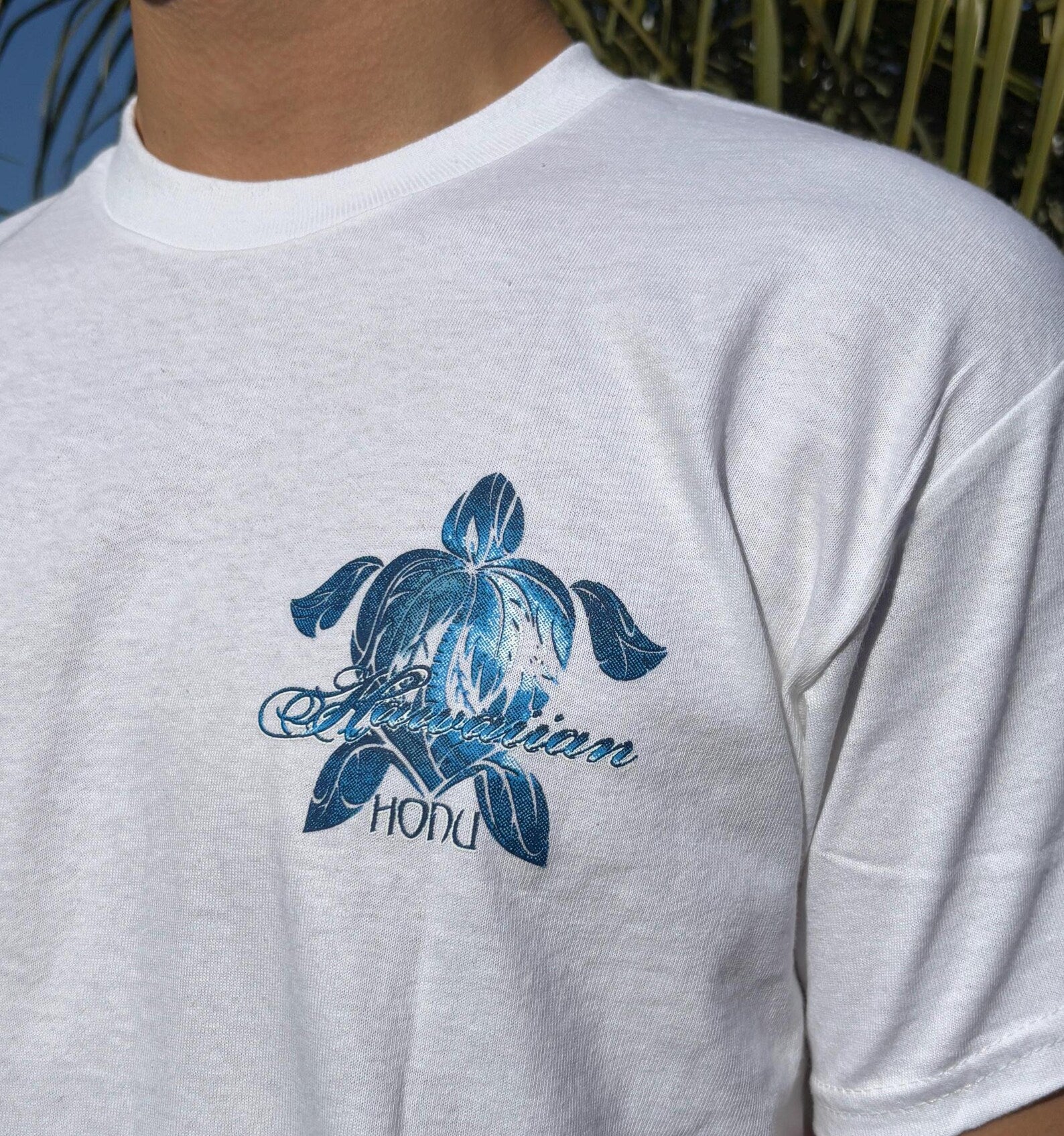 Honu Turtle Graphic Tee - White