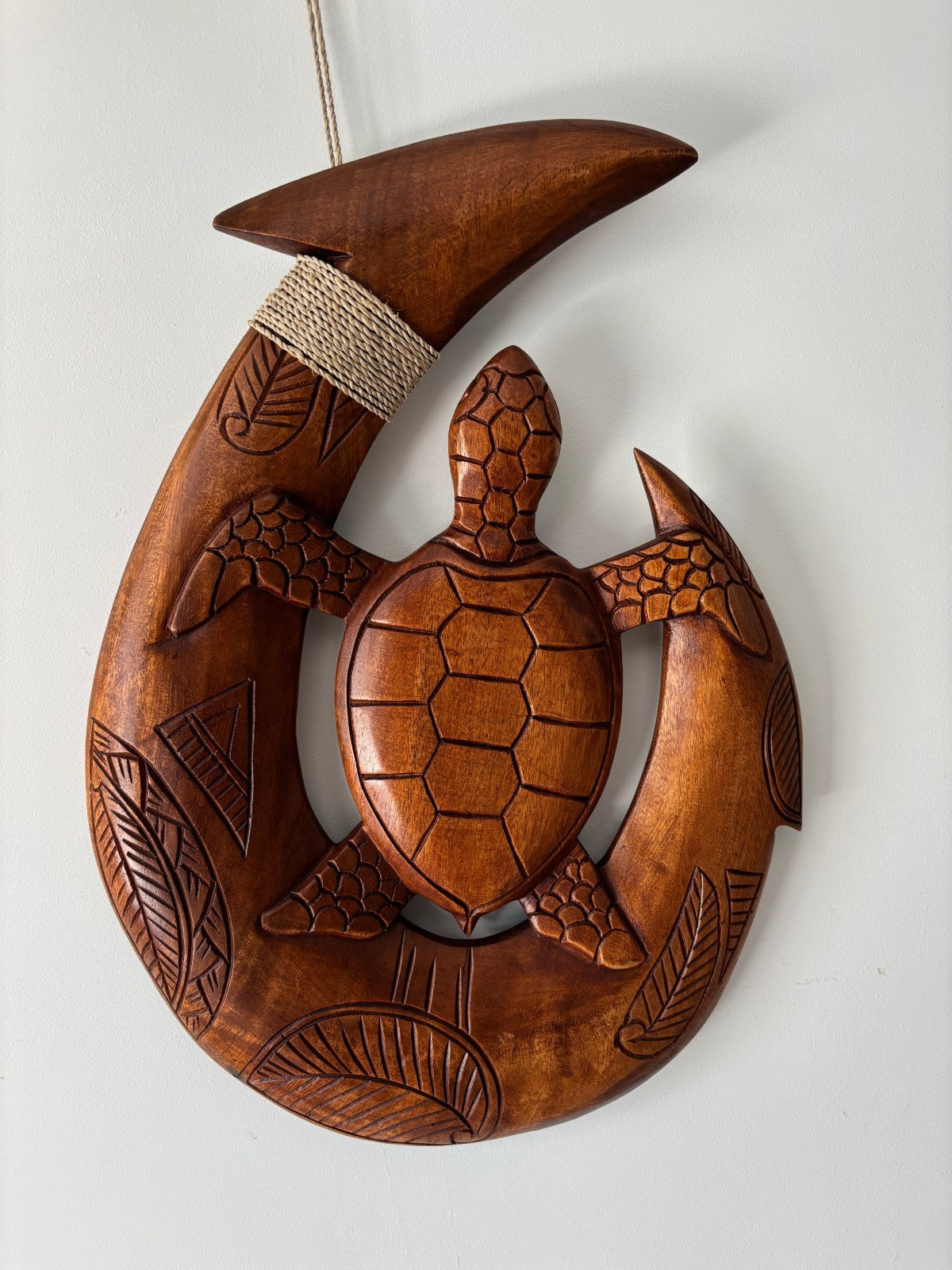 Honu Engraved Wood Premium Fish Hook - Brown