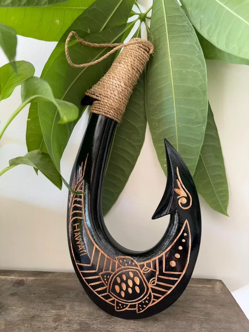 HAWAII Honu Engraved Wooden Fish Hook - Black
