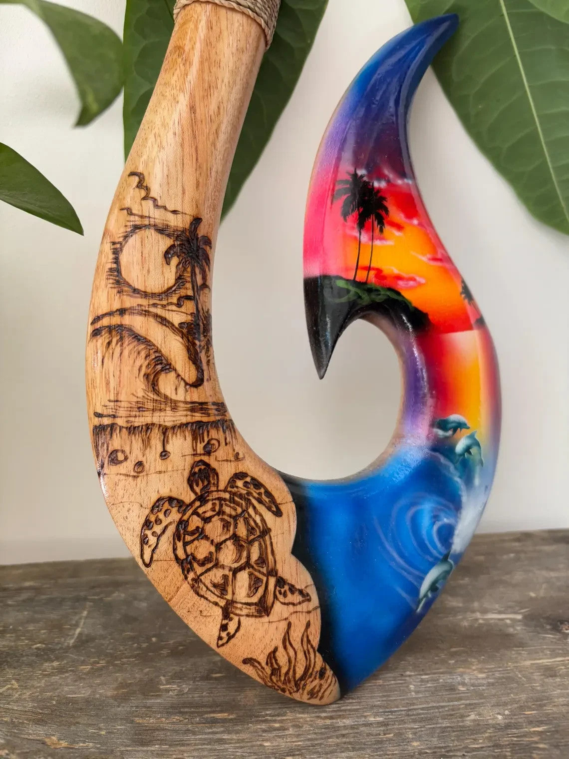 Ocean Airbrushed Wooden Fish Hook - Brown