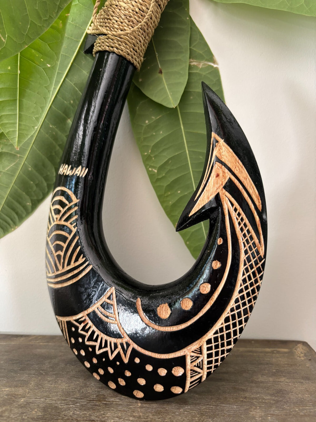 HAWAII Engraved Wooden Fish Hook - Black
