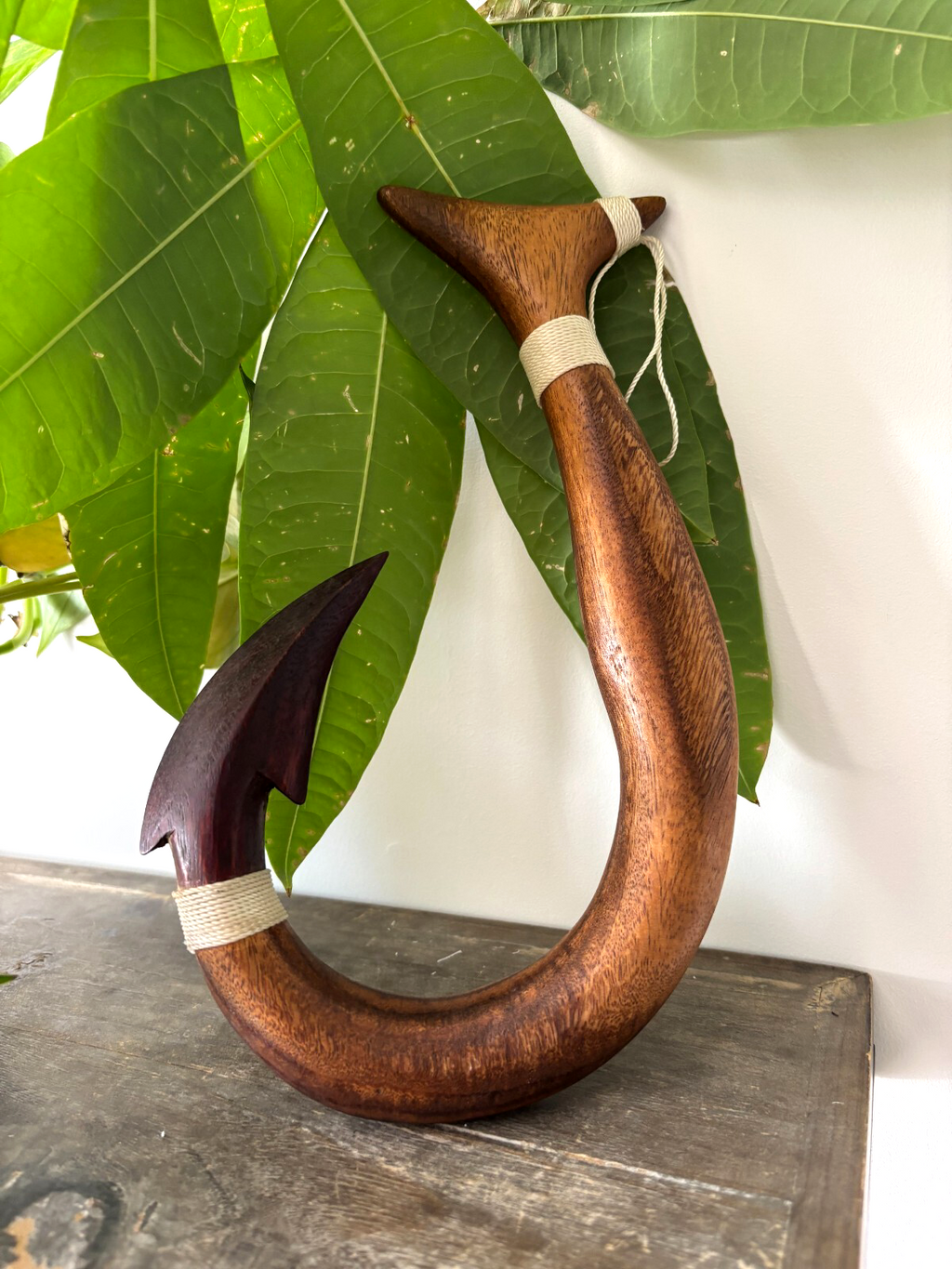 HAWAII Wooden Fish Hook - Brown