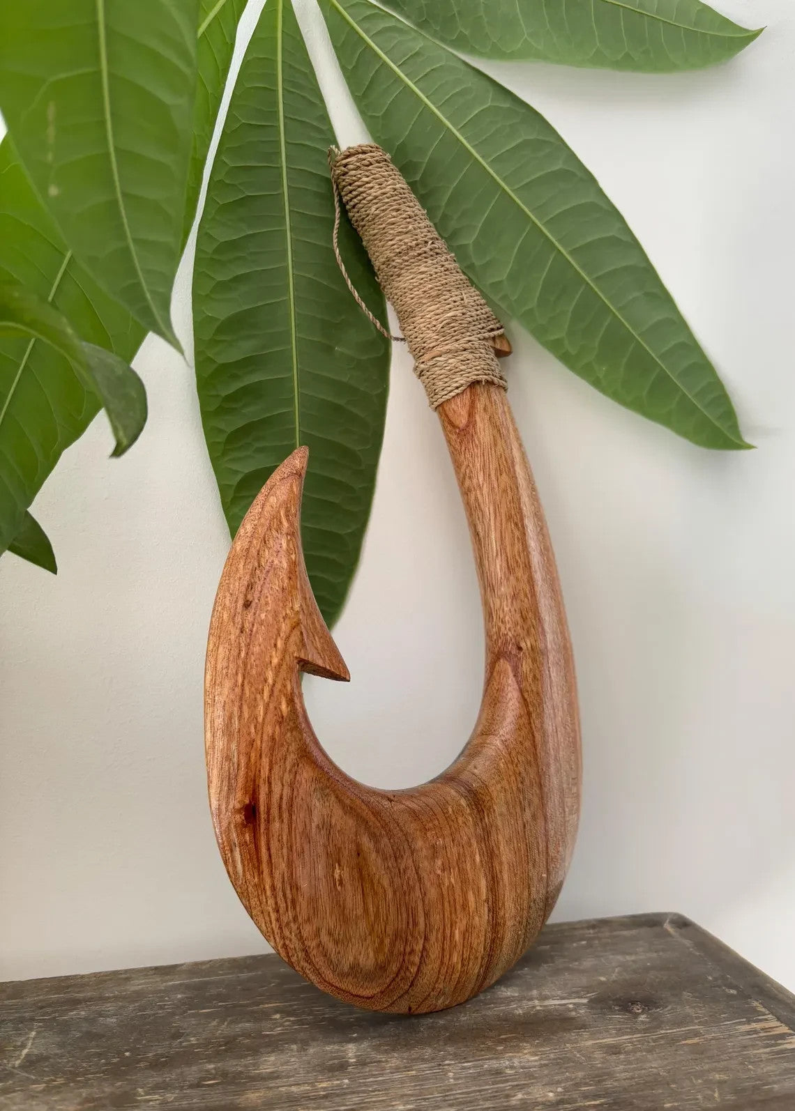 Ocean Wave Airbrushed Wooden Fish Hook - Brown