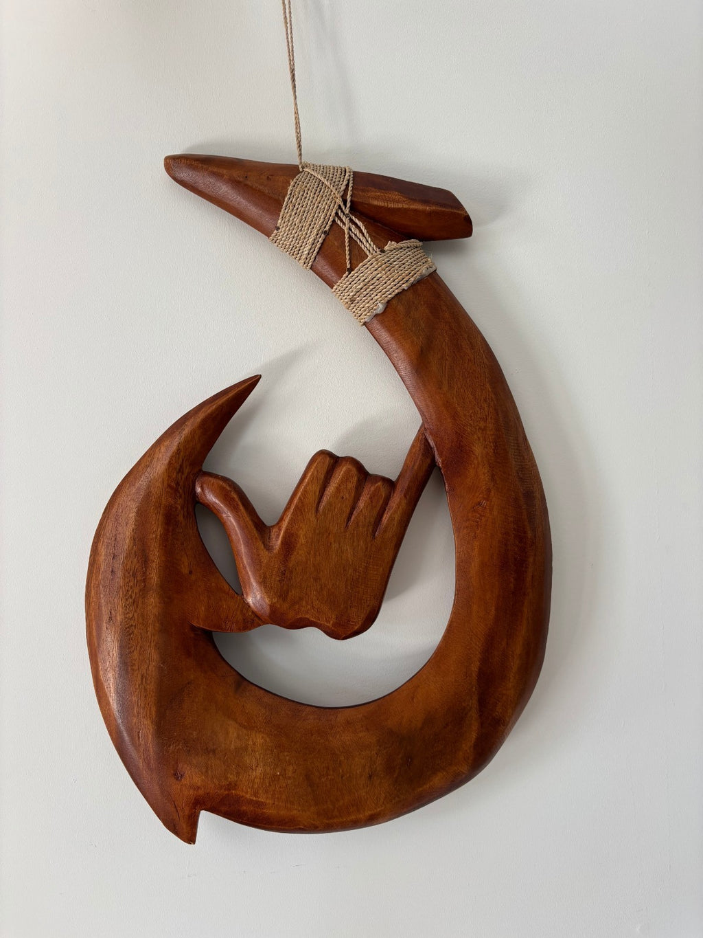 Shaka Wood Premium Fish Hook - Brown