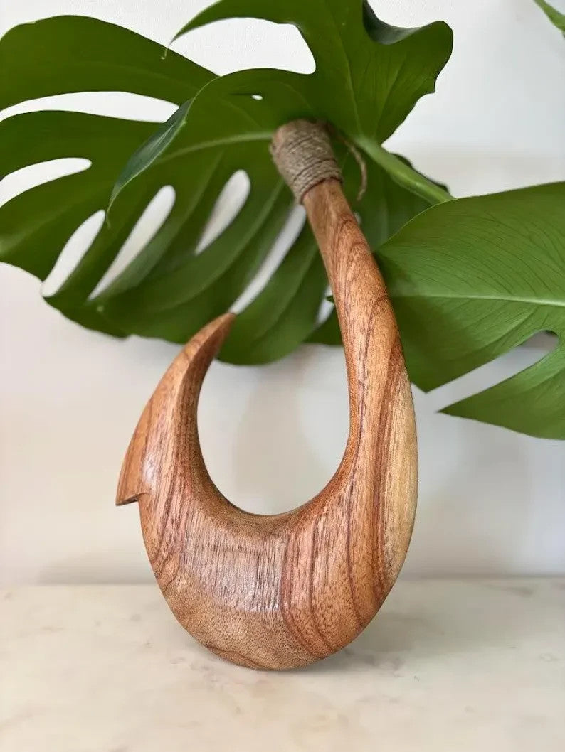 HAWAII Honu Engraved Wooden Fish Hook - Brown