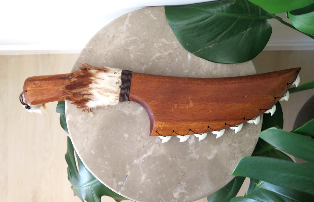 Dagger Lei O Mano