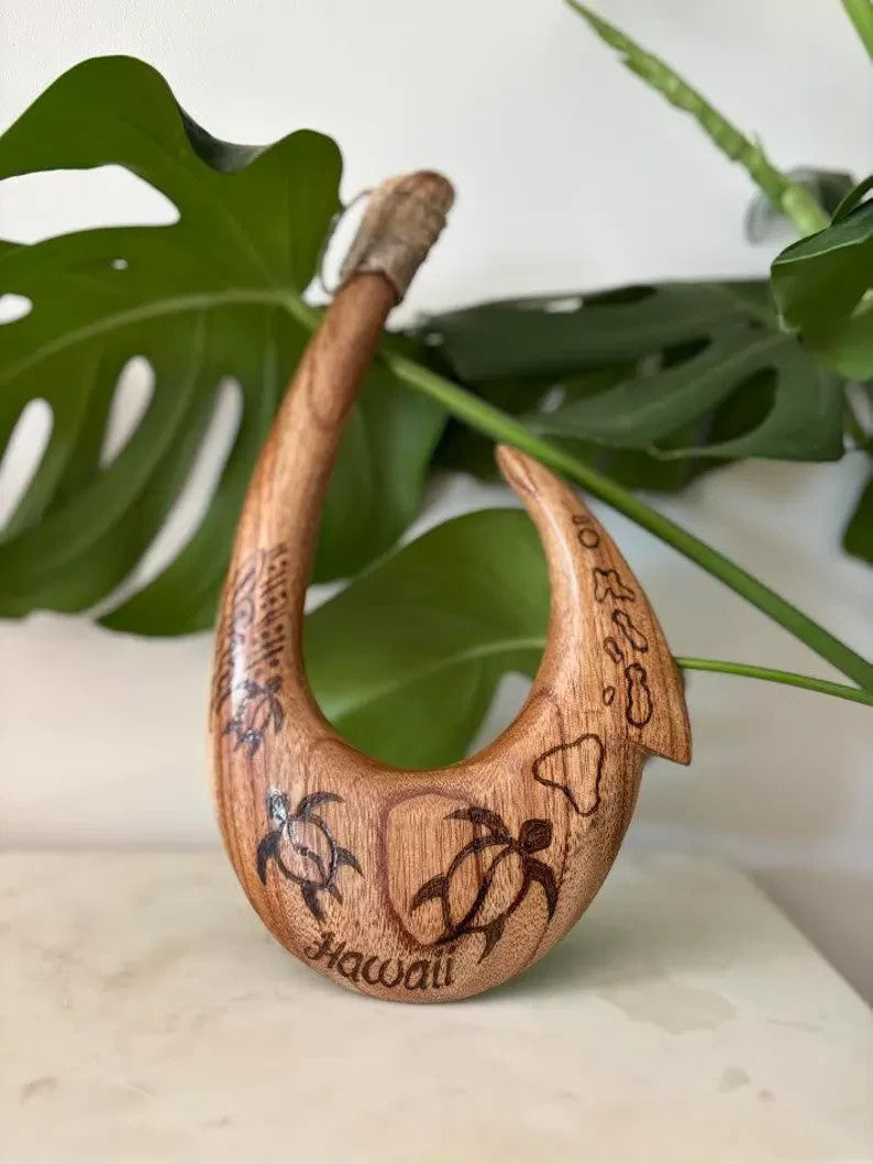 HAWAII Honu Engraved Wooden Fish Hook - Brown