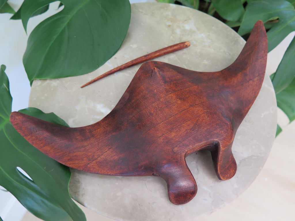 Manta Ray Statue