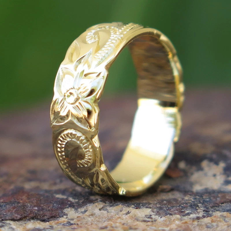 Queen Scrolling Plumeria Ring - Gold
