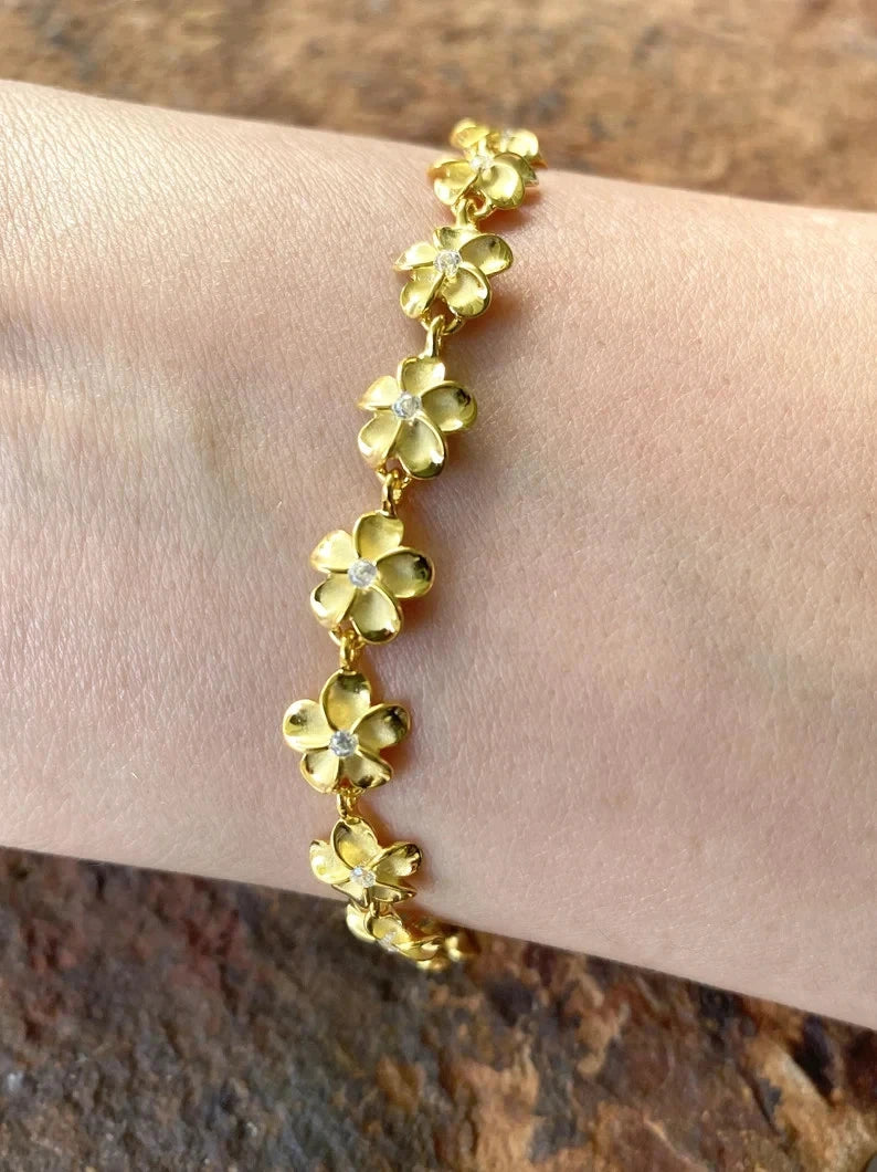 Plumeria Lei Bracelet - Gold