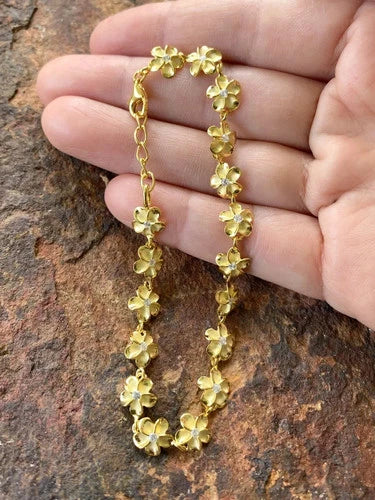 Plumeria Lei Bracelet - Gold